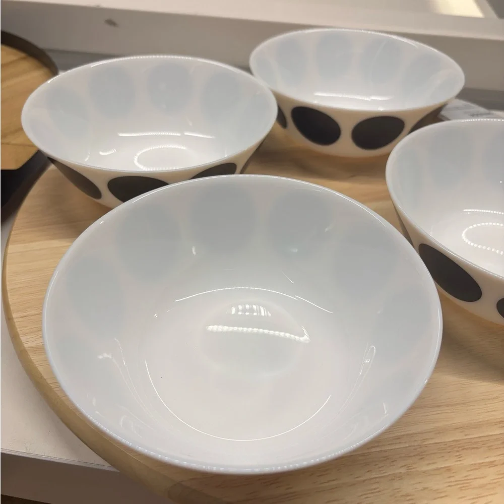4 piece IKEA White & black Bowl w Black Dot Pattern for cereal soup oatmeal new
